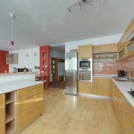 Lovely 2 Bedroom