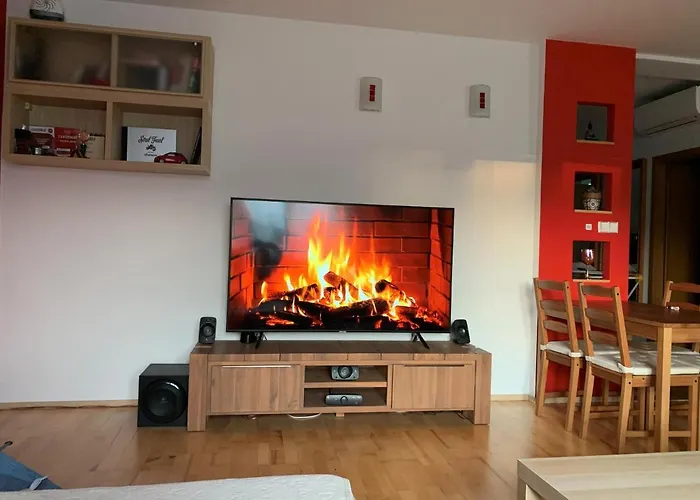 Lovely 2 Bedroom Апартаменты