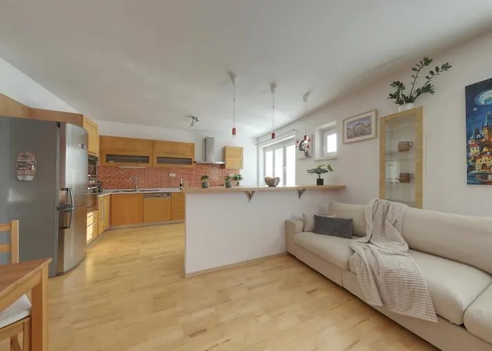 Апартаменты Lovely 2 Bedroom