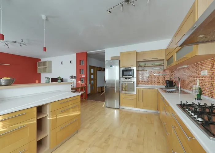 Lovely 2 Bedroom