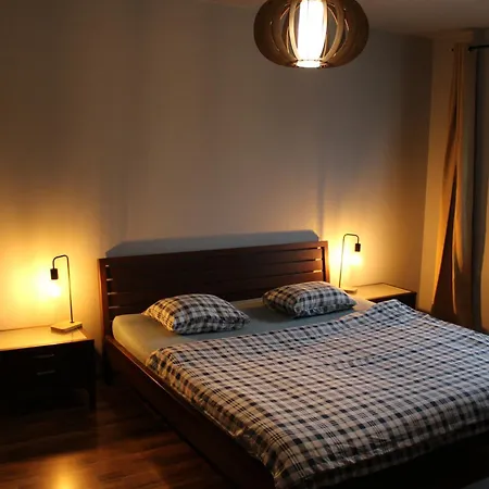 Lovely 2 Bedroom Apartamento *